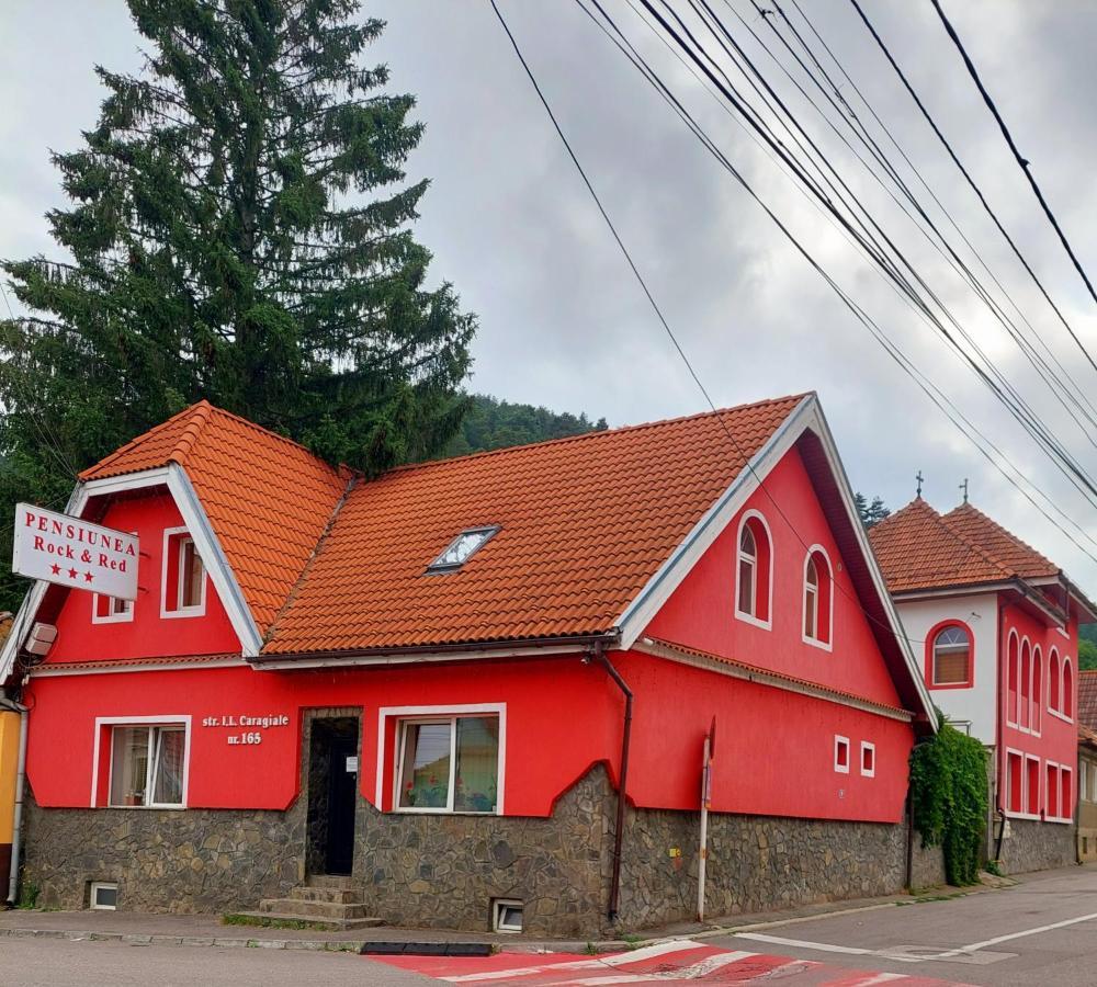 Pensiunea Rock And Red Рышнов Экстерьер фото